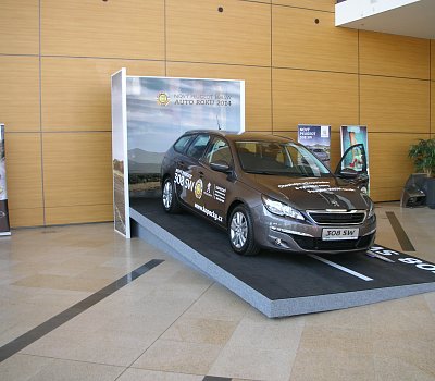 Peugeot - výstavní podium